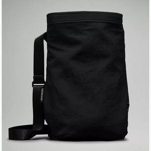 Lululemon Water Bottle Crossbody Bag 2.5L Black